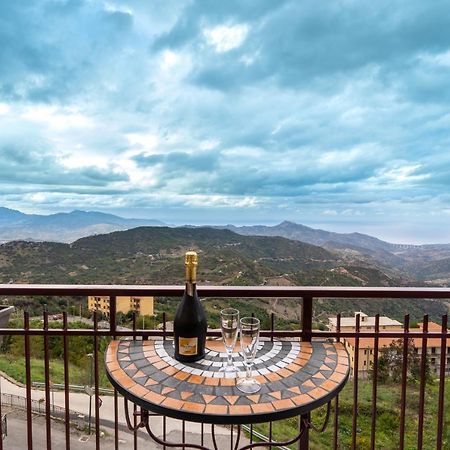 Casa Vacanze Dell'Angelo San Mauro Castelverde Luaran gambar