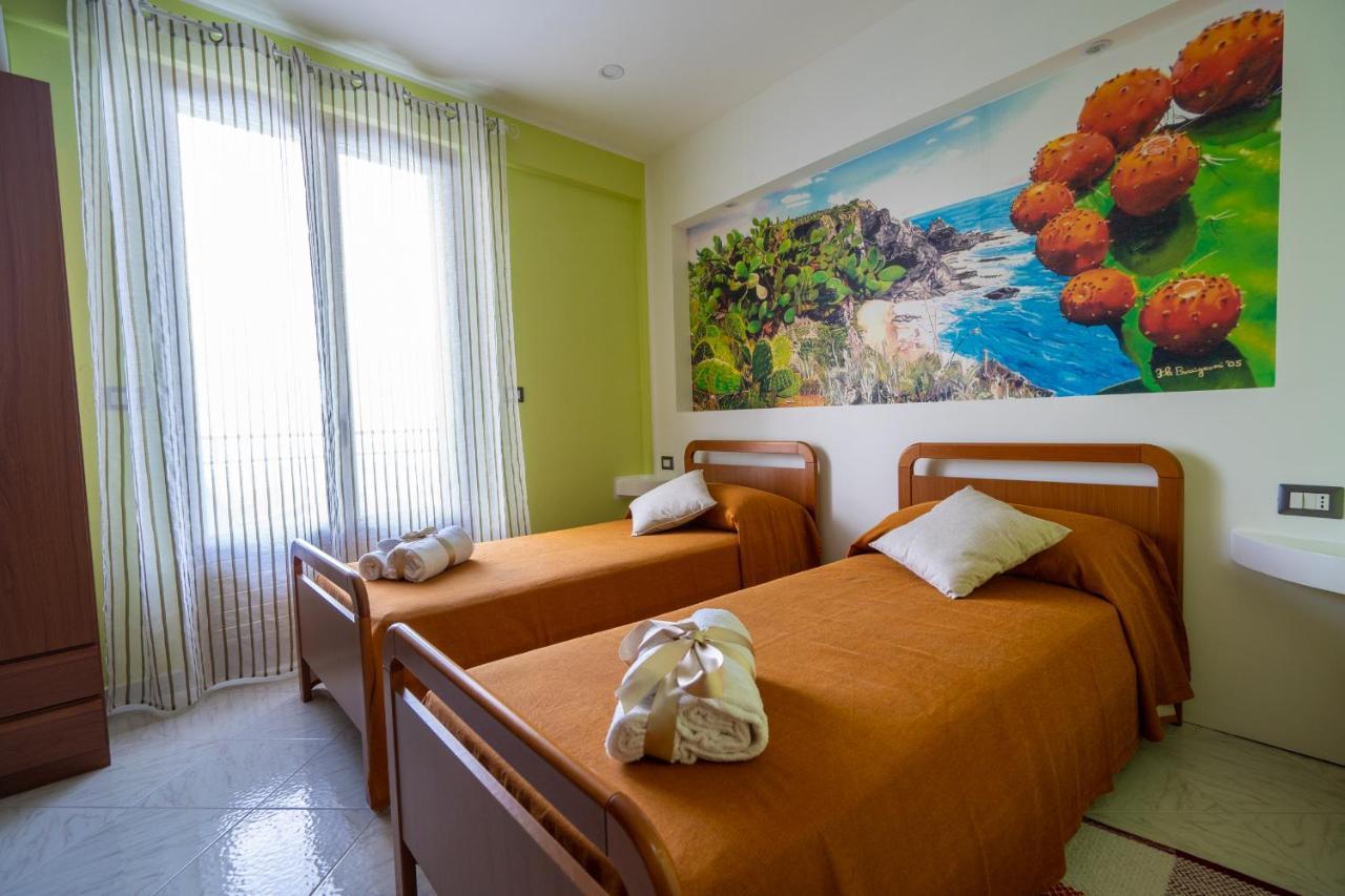 Casa Vacanze Dell'Angelo San Mauro Castelverde Luaran gambar