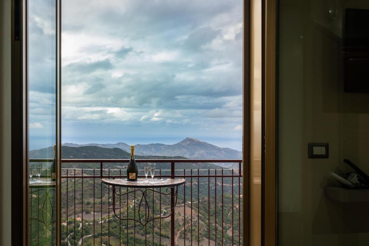 Casa Vacanze Dell'Angelo San Mauro Castelverde Luaran gambar