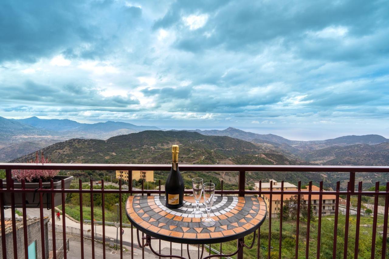 Casa Vacanze Dell'Angelo San Mauro Castelverde Luaran gambar