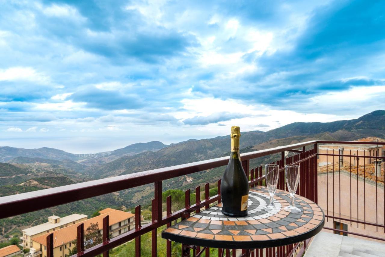 Casa Vacanze Dell'Angelo San Mauro Castelverde Luaran gambar